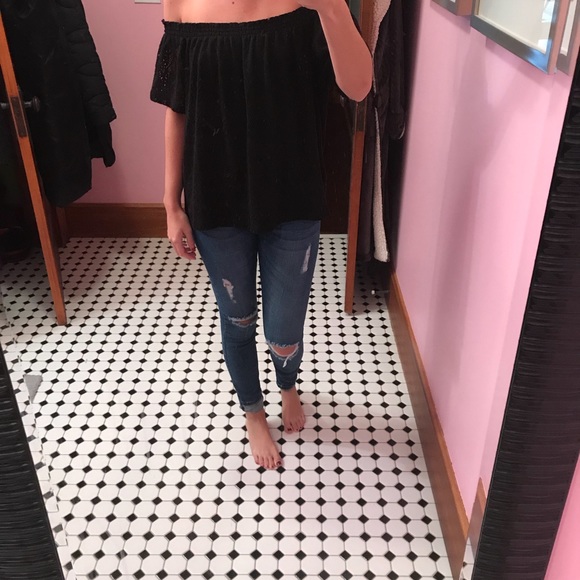 H&M Tops - H&M OFF SHOULDER TOP